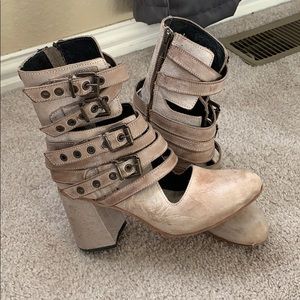 Freebies boots